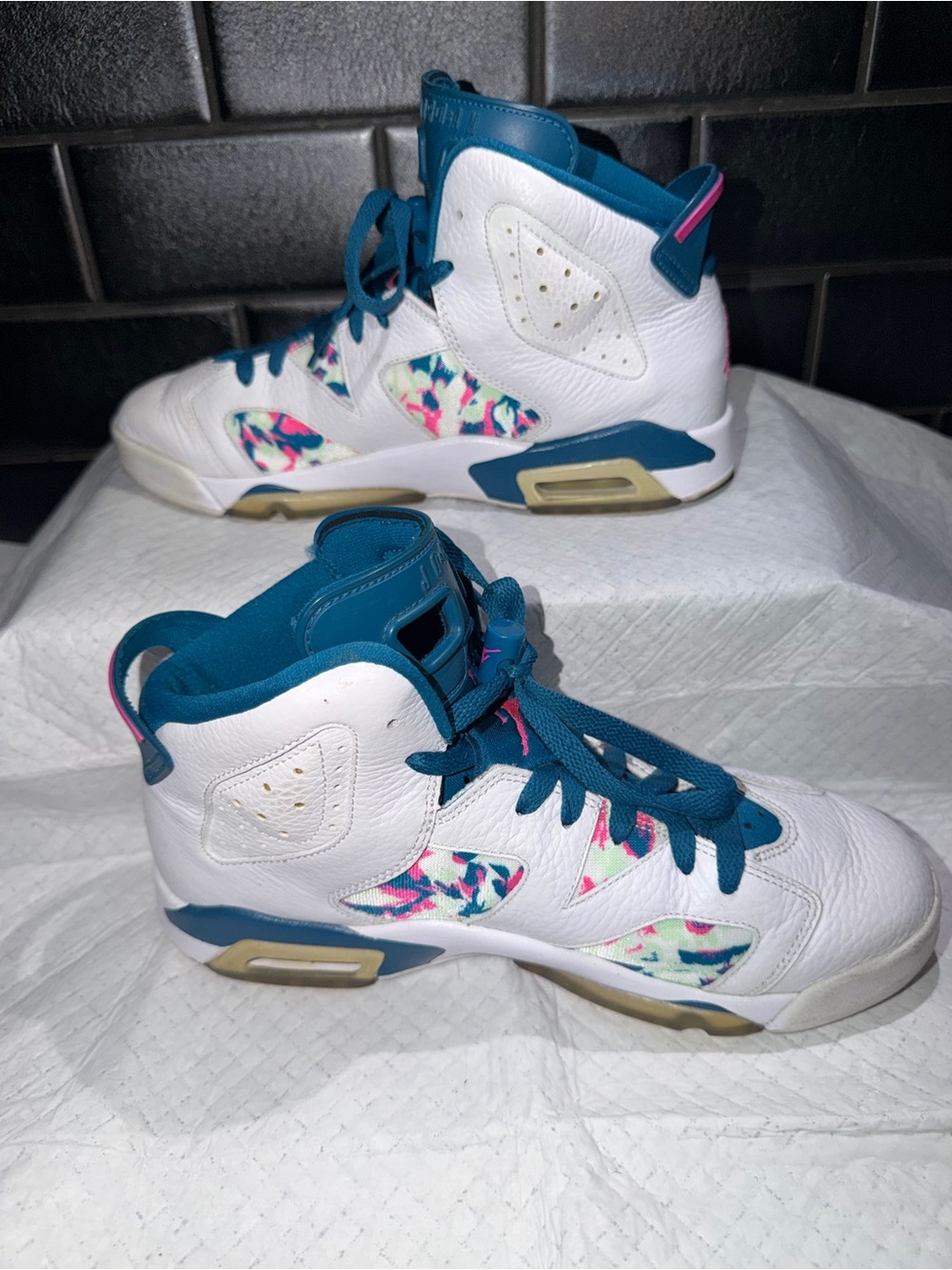 Nike Air Jordan 6 Retro GS Green Abyss Laser Fuchsia 543390-153 Size 7Y- Read